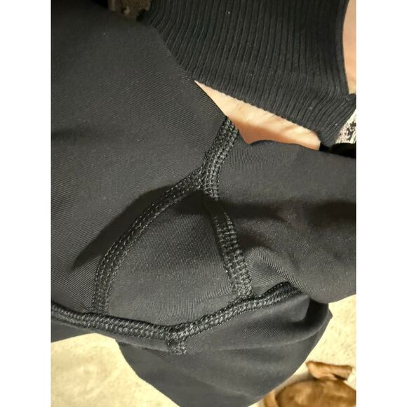 Like New Lululemon Crop Running Leggings Womens Black Mid Rise Mesh-size 4 - Picture 5 of 7